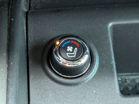 Used 2023 Nissan Titan Platinum Reserve w/ Moonroof Package image 26