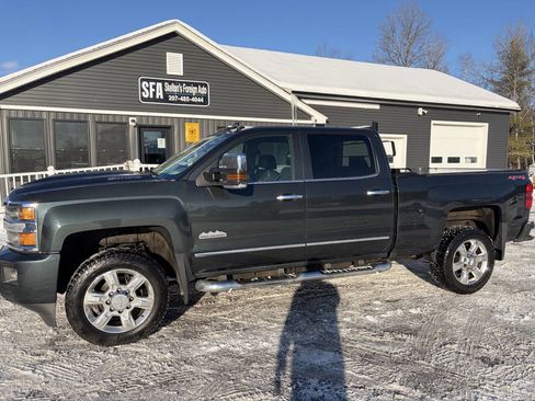 Used 2017 Chevrolet Silverado 2500 High Country w/ Duramax Plus Package image 2