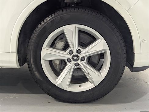 Used 2023 Audi Q7 2.0T Premium Plus w/ Premium Plus Package image 32