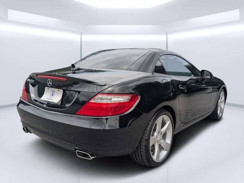 Used 2012 Mercedes-Benz SLK 350 image 3