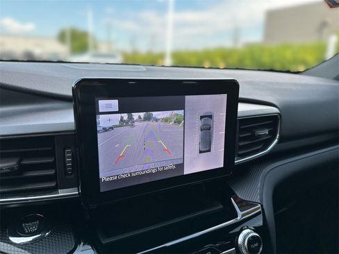 Used 2023 Ford Explorer ST-Line image 24