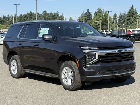 New 2026 Chevrolet Tahoe LS w/ LPO, Dark Essentials Package AWD/4WD image 7