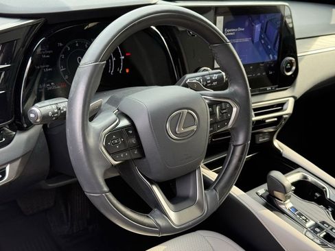 Used 2023 Lexus RX 350 Premium w/ Accessory Package AWD/4WD image 19