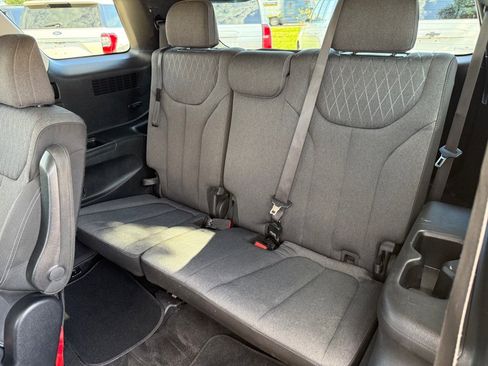Used 2022 Hyundai Palisade SEL image 14