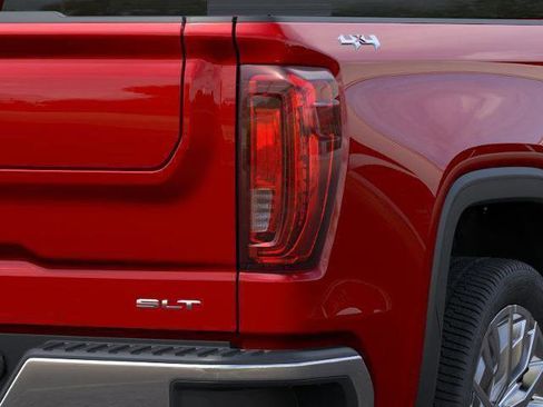 New 2026 GMC Sierra 1500 SLT image 11