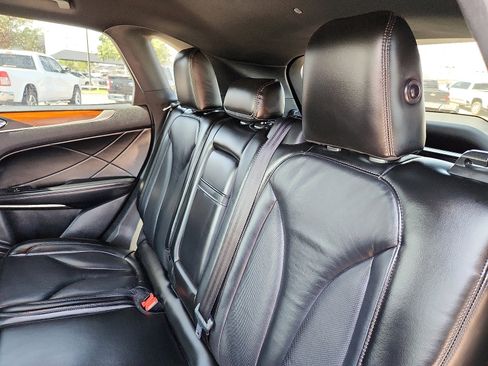 Used 2019 Lincoln MKC Select w/ Select Plus Package image 10