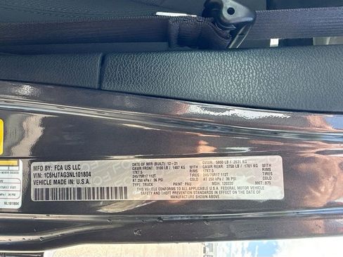 Used 2022 Jeep Gladiator Sport image 36