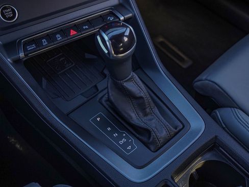 Certified 2025 Audi Q3 2.0T Premium w/ Convenience Package image 20