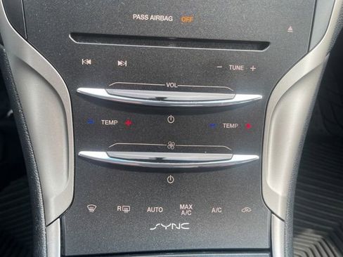 Used 2016 Lincoln MKZ FWD image 26