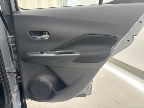 Used 2023 Nissan Kicks SV image 11