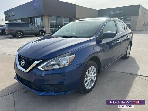 Used 2019 Nissan Sentra SV image 1
