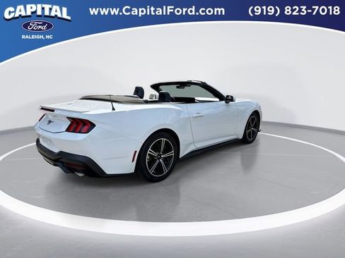 Used 2024 Ford Mustang Premium image 8