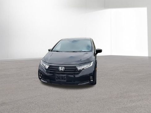 Used 2023 Honda Odyssey Sport image 3