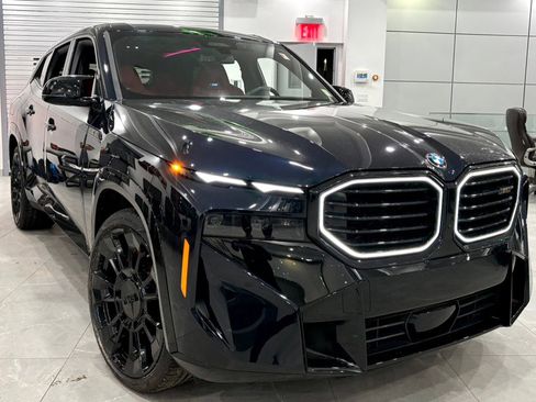 Used 2023 BMW XM image 25