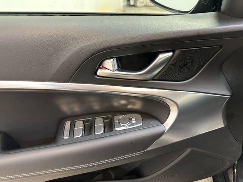 New 2025 Genesis G70 2.5T image 11