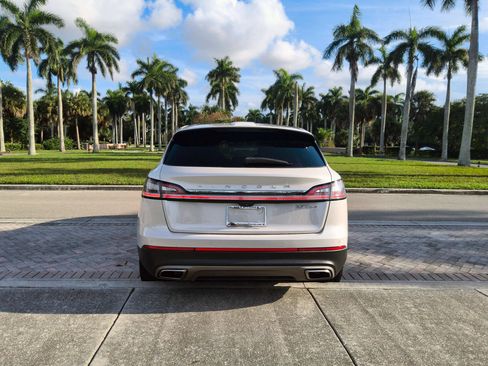 Used 2019 Lincoln Nautilus Black Label AWD/4WD image 18