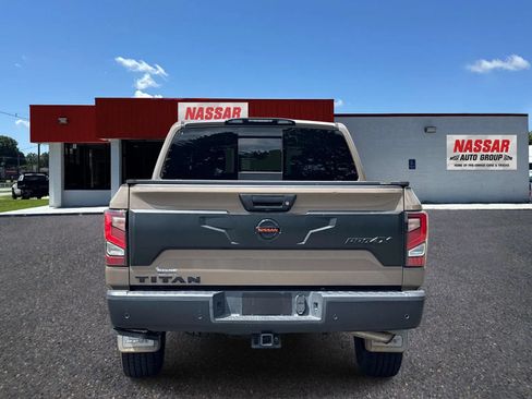 Used 2021 Nissan Titan PRO-4X w/ Pro-4x Convenience Package AWD/4WD image 5