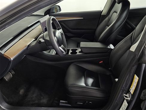 Used 2023 Tesla Model 3 Standard Range image 21