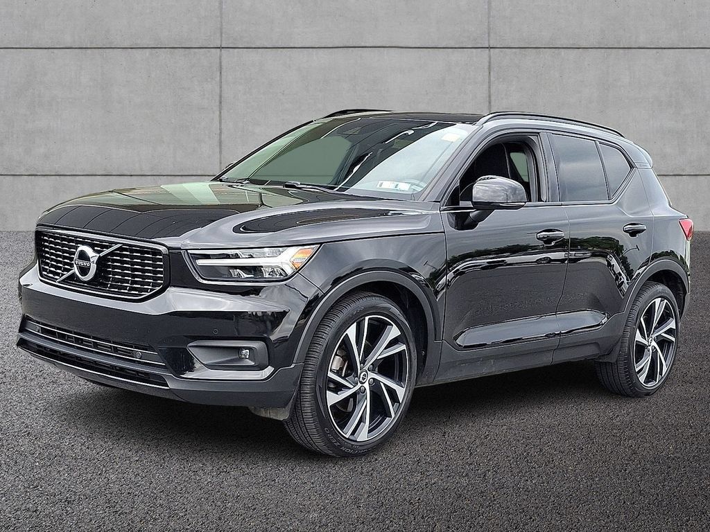 Used 2020 Volvo XC40 T5 R-Design w/ Protection Package Premier AWD/4WD image 1