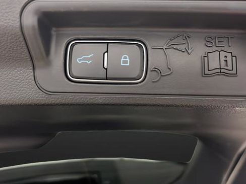 Used 2023 Ford Explorer Limited w/ Hybrid Equipment Group 310A AWD/4WD image 30