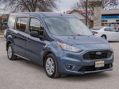 Used 2022 Ford Transit Connect XLT image 3