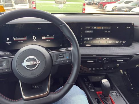 Certified 2025 Nissan Kicks SR w/ SR Premium Package image 25