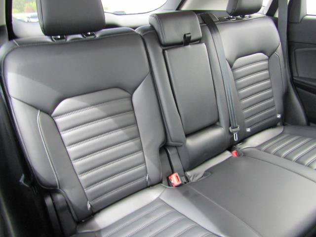 Used 2024 Ford Edge SEL w/ Convenience Package AWD/4WD image 9