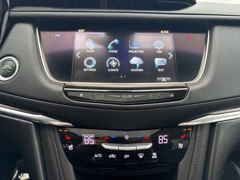 Used 2017 Cadillac XT5 Premium Luxury image 13