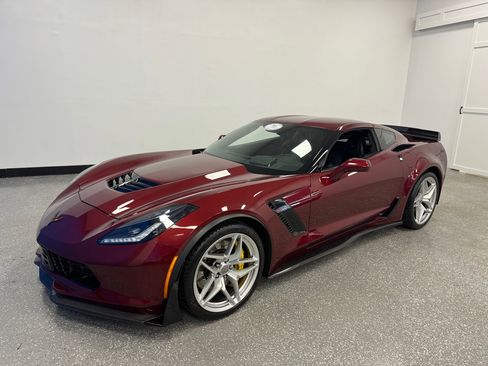 Used 2017 Chevrolet Corvette Z06 w/ Chrome Badge Package image 35