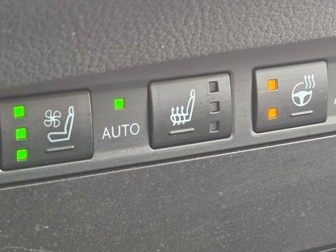 Used 2024 Lexus ES 300h w/ Premium Package FWD image 11