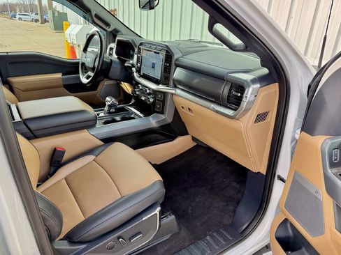 Used 2021 Ford F150 Lariat w/ Equipment Group 502A High image 19