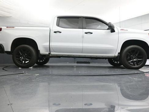 Used 2022 Chevrolet Silverado 1500 LT Trail Boss w/ Convenience Package II AWD/4WD image 38