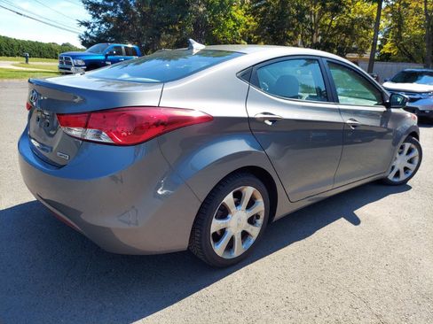 Used 2013 Hyundai Elantra Limited FWD image 4