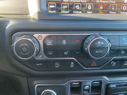 Used 2021 Jeep Gladiator Mojave image 25