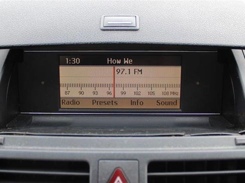 Used 2011 Mercedes-Benz C 300 4MATIC Sedan image 20