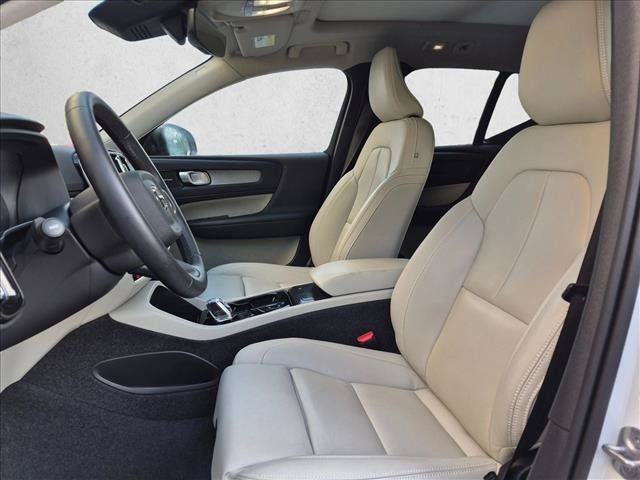 Used 2026 Volvo XC40 B5 Ultra w/ Protection Package Premier AWD/4WD image 15