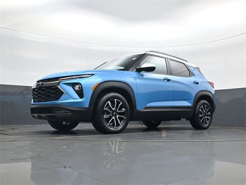 Certified 2025 Chevrolet TrailBlazer ACTIV w/ Driver Confidence Package image 21