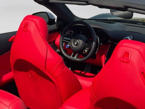 Used 2024 Maserati GranCabrio Trofeo AWD/4WD image 43