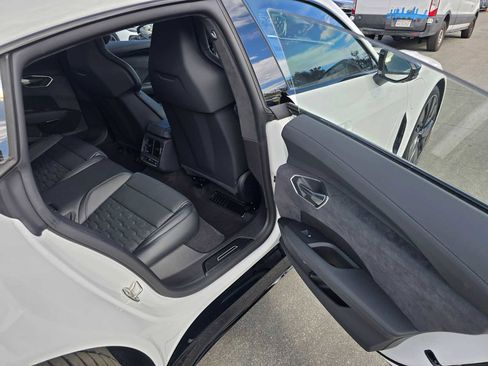 New 2026 Audi S e-tron GT Prestige image 14