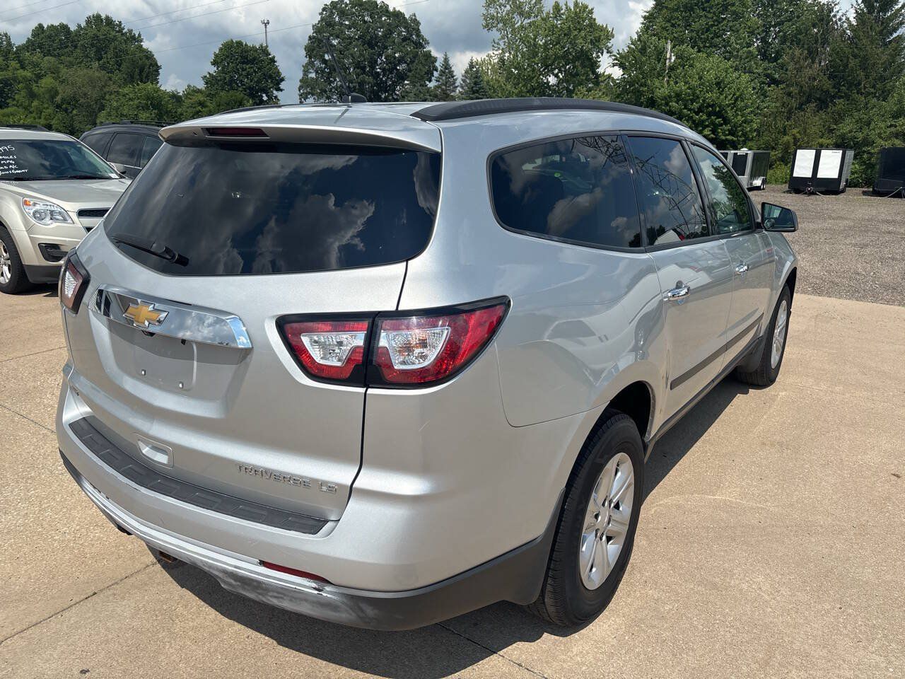 Used 2015 Chevrolet Traverse LS AWD/4WD image 2