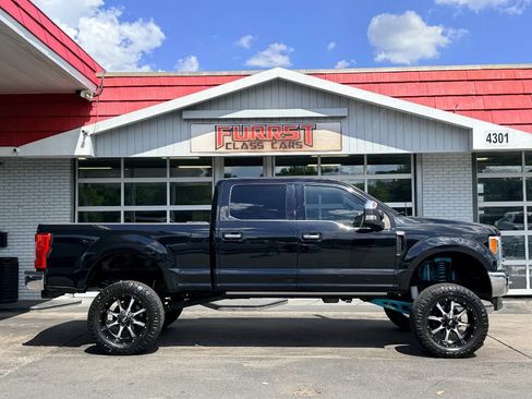 Used 2018 Ford F250 King Ranch w/ King Ranch Ultimate Package AWD/4WD image 2