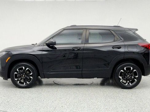 Used 2021 Chevrolet TrailBlazer LT w/ Driver Confidence Package image 8