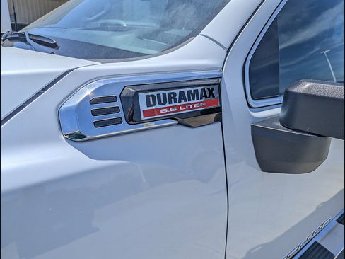 New 2026 GMC Sierra 3500 Denali w/ Denali Reserve Package AWD/4WD image 11