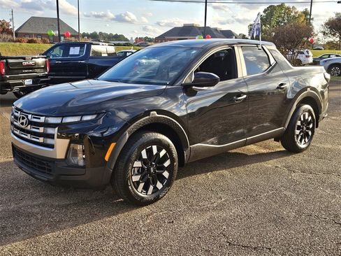 Certified 2025 Hyundai Santa Cruz SE image 7