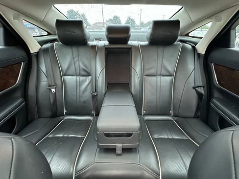Used 2016 Jaguar XJ R-Sport RWD image 16