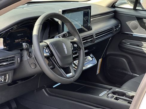 New 2025 Lincoln Corsair Reserve w/ Jet Appearance Package image 15