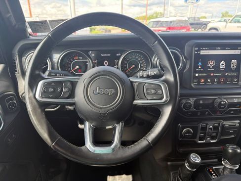 Used 2021 Jeep Wrangler Unlimited Sahara AWD/4WD image 20