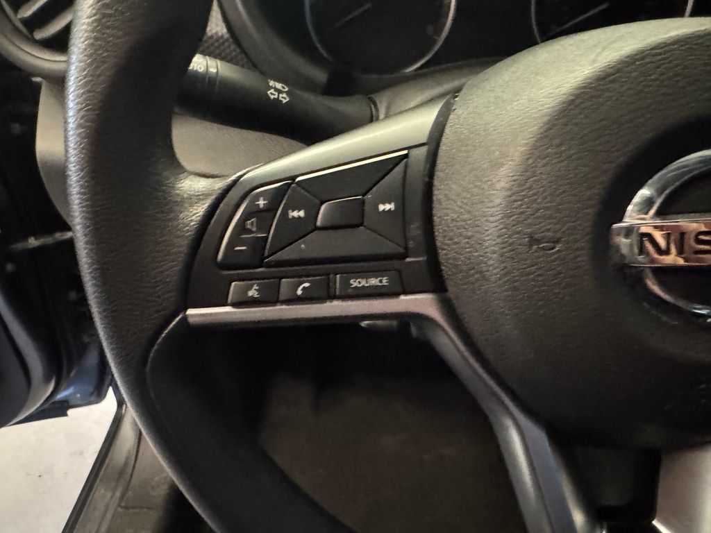 Used 2021 Nissan Kicks S FWD image 11