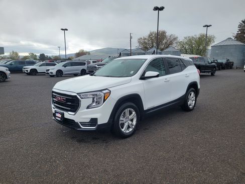 Used 2024 GMC Terrain SLE AWD/4WD image 14