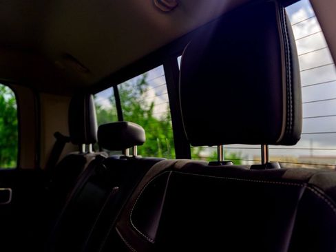 Used 2023 RAM 2500 Laramie AWD/4WD image 25